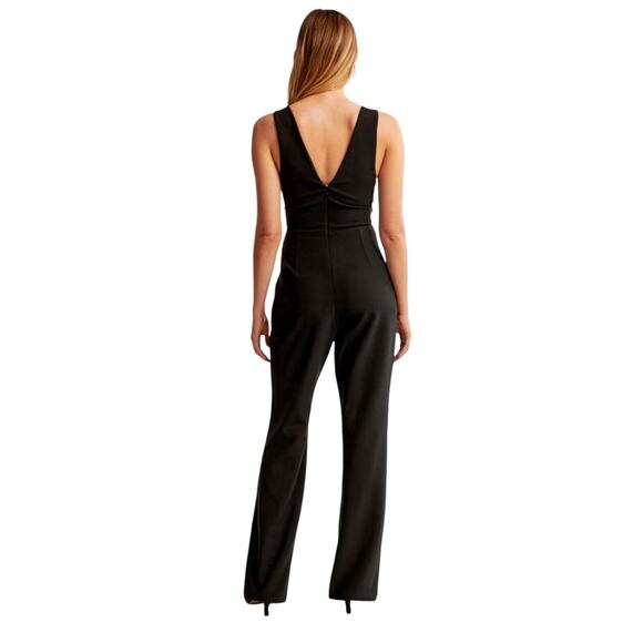Abercrombie and Fitch Plunge Cut Out Jumpsuit XL NET Sold Out Keyhole Romper - Picture 2 of 11